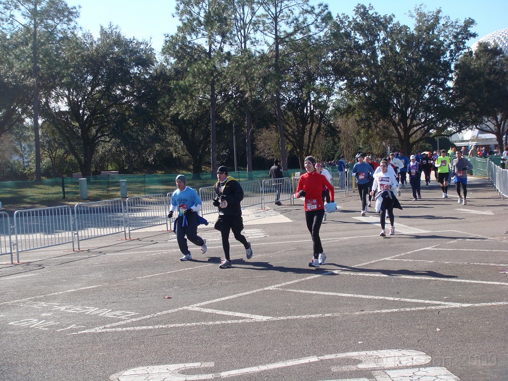 Disney 2010 D2 0398.jpg -                                